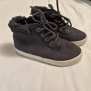 Like New! Size 8T Cozy Gray Little Kid Boots